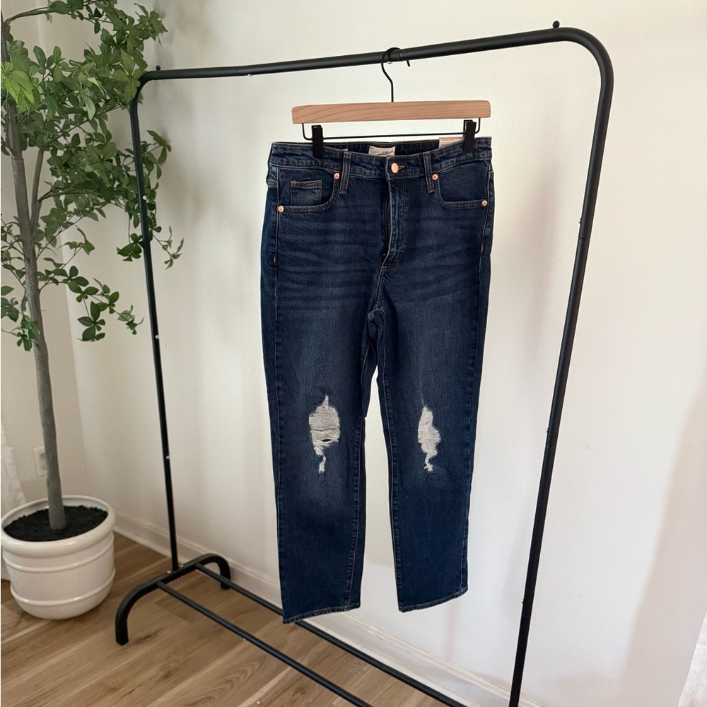 Universal Thread Slim Straight Jeans